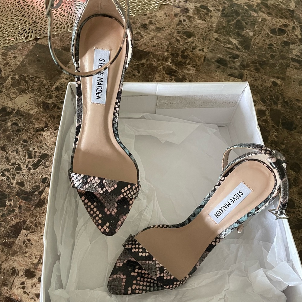 Steve Madden heels size 6 - Picture 3 of 4